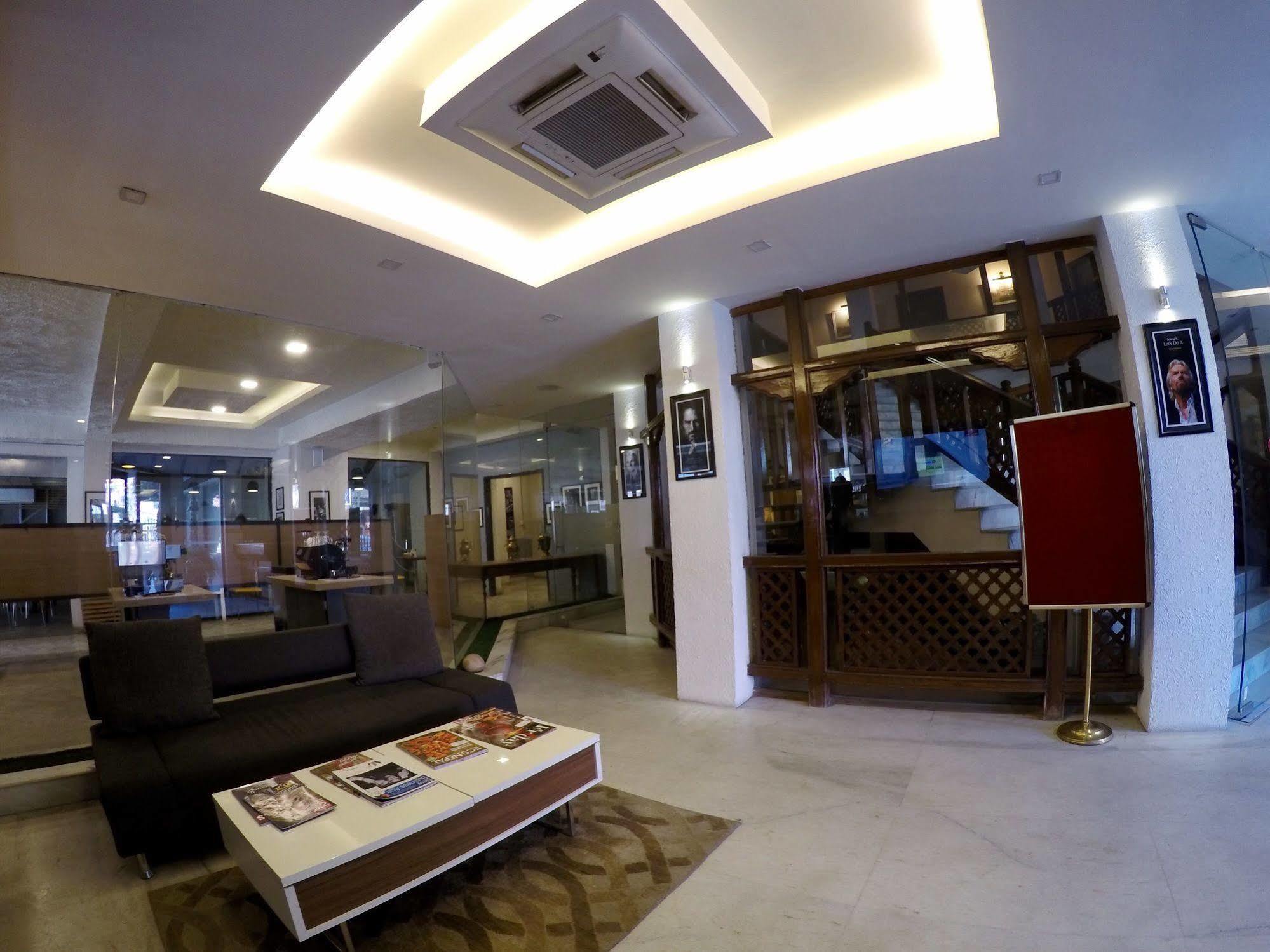 Marcopolo Business Hotel Kathmandu Exterior foto