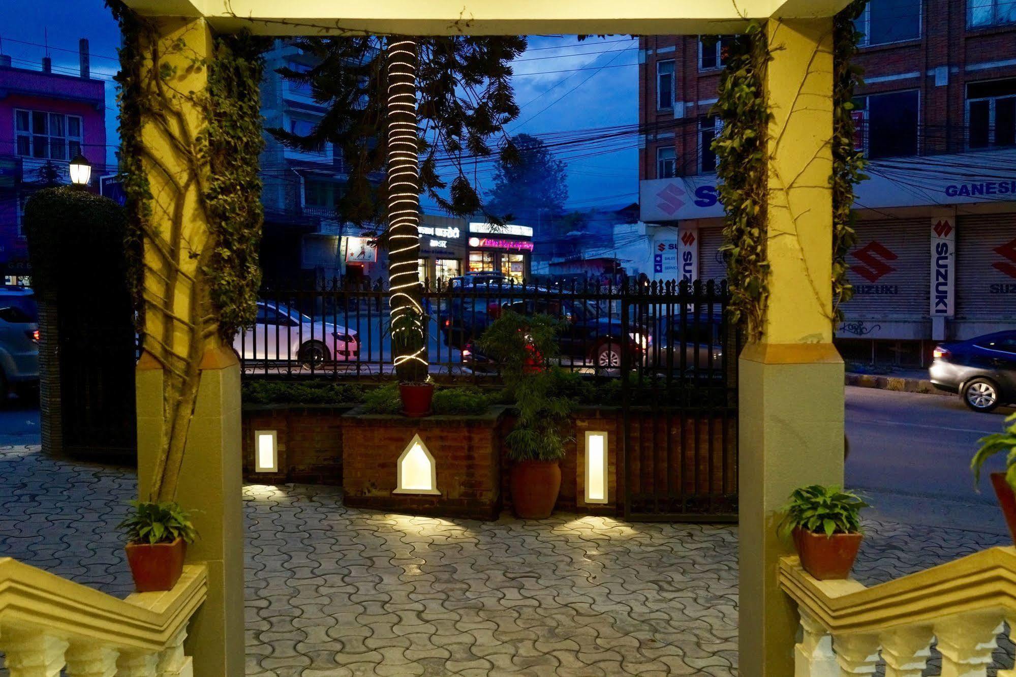 Marcopolo Business Hotel Kathmandu Exterior foto